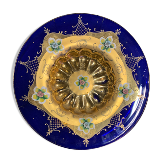 Gold ornament plate with gold