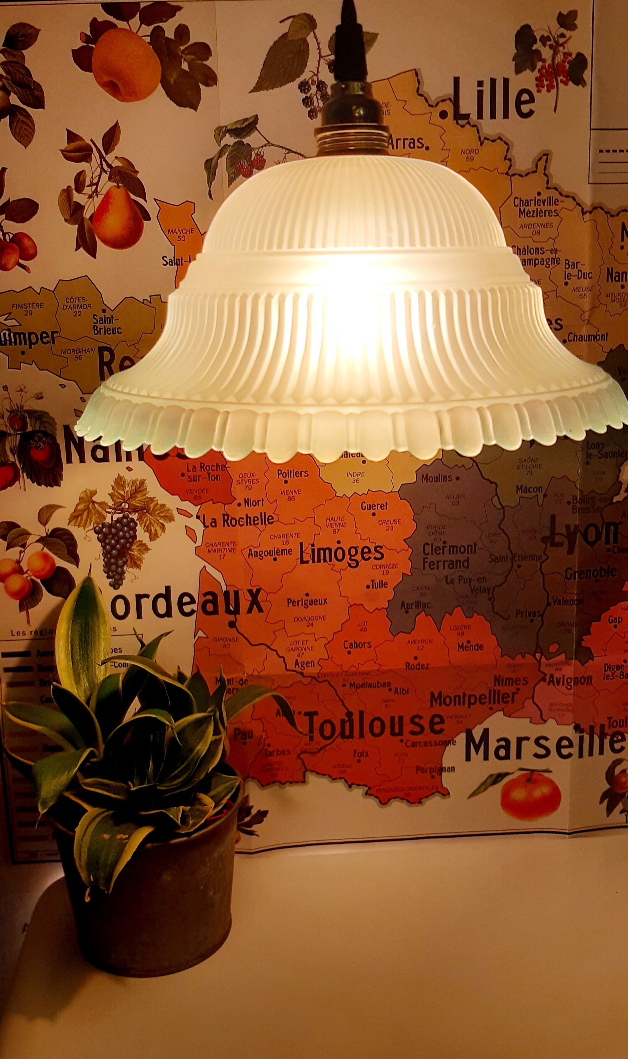 Vintage glass suspension