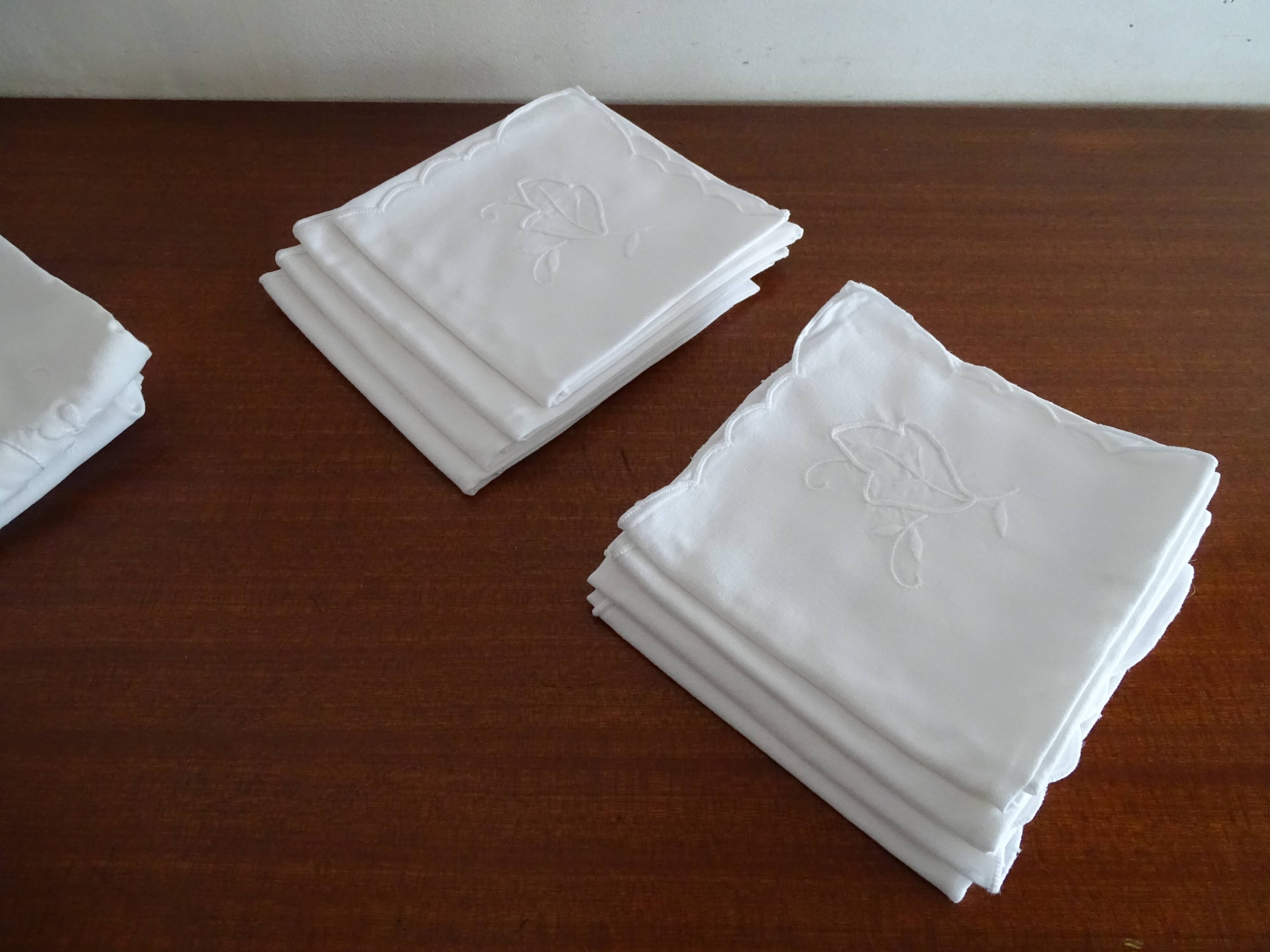 Tablecloth and 8 matching cotton towels - 200 x 160