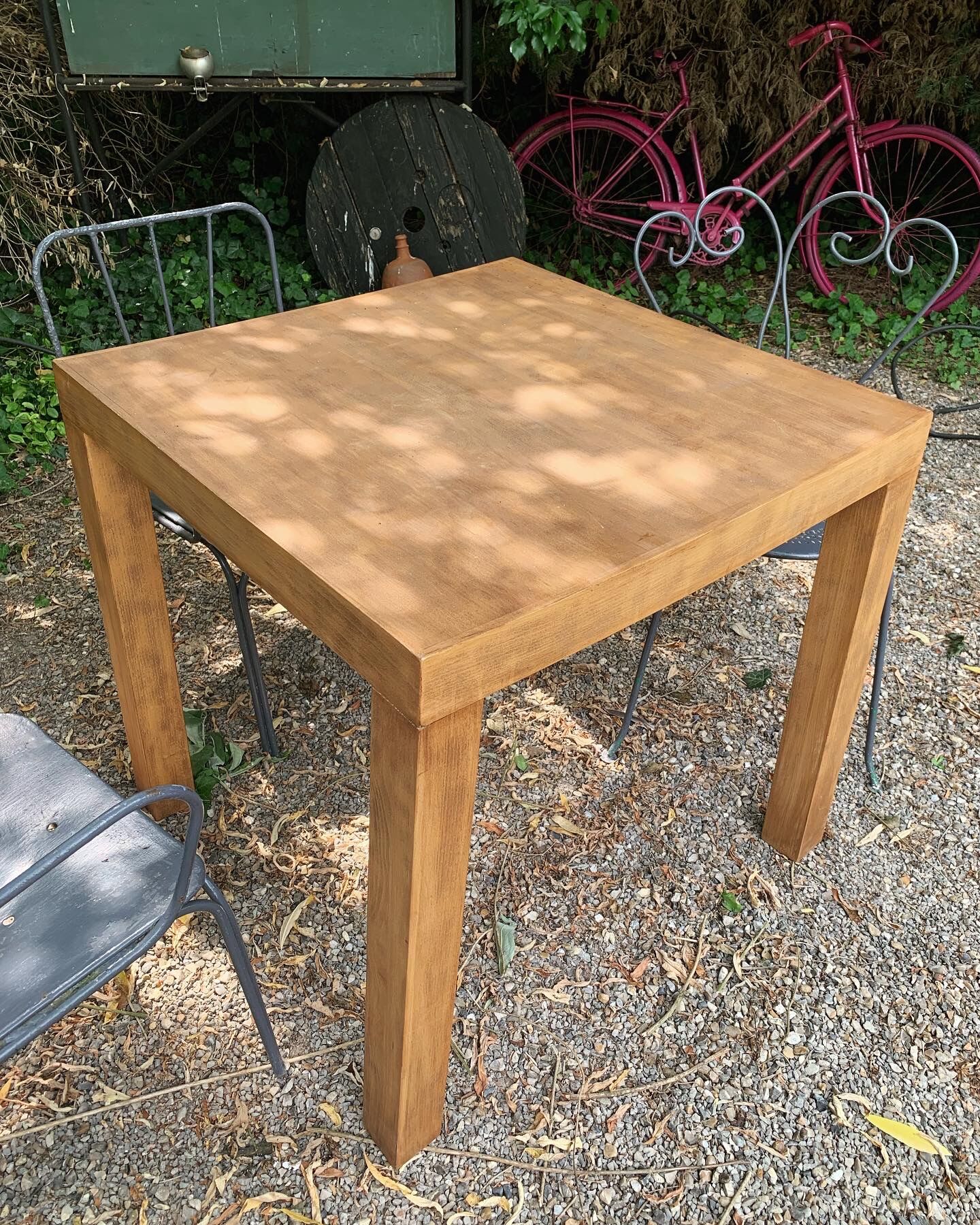 Square minimalist table