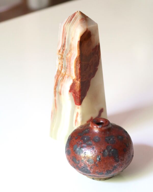 Vase boule en grès pyrité, années 70