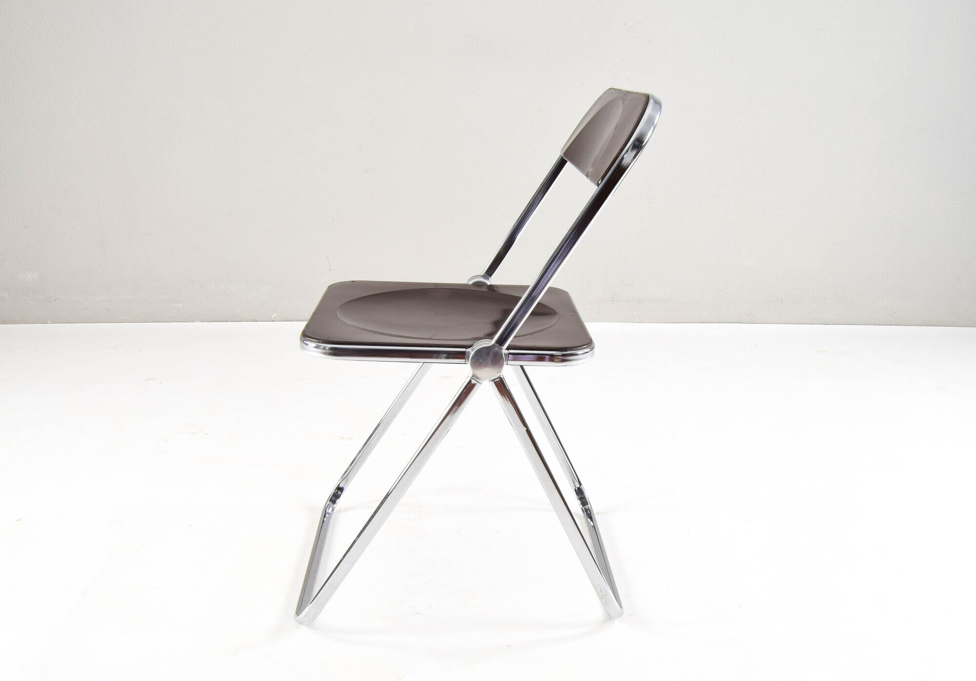 Plia folding chairs by Giancarlo Piretti to Castelli Italy 60s