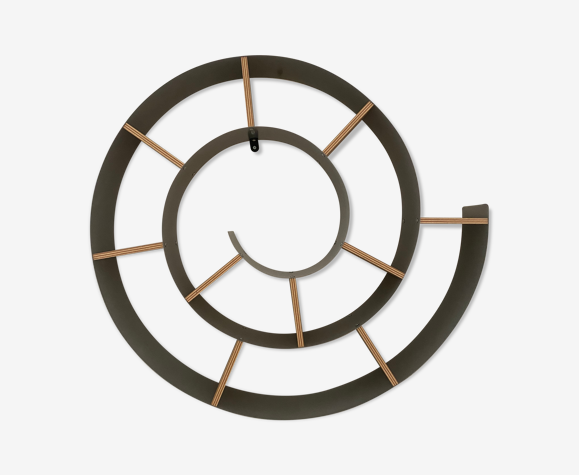 Etagère murale en spirale escargot