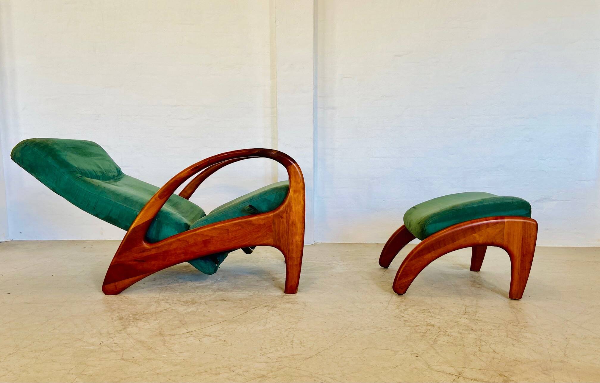 Fauteuil et tabouret vintage danois Holserbro Møbelfabrik en daim vert