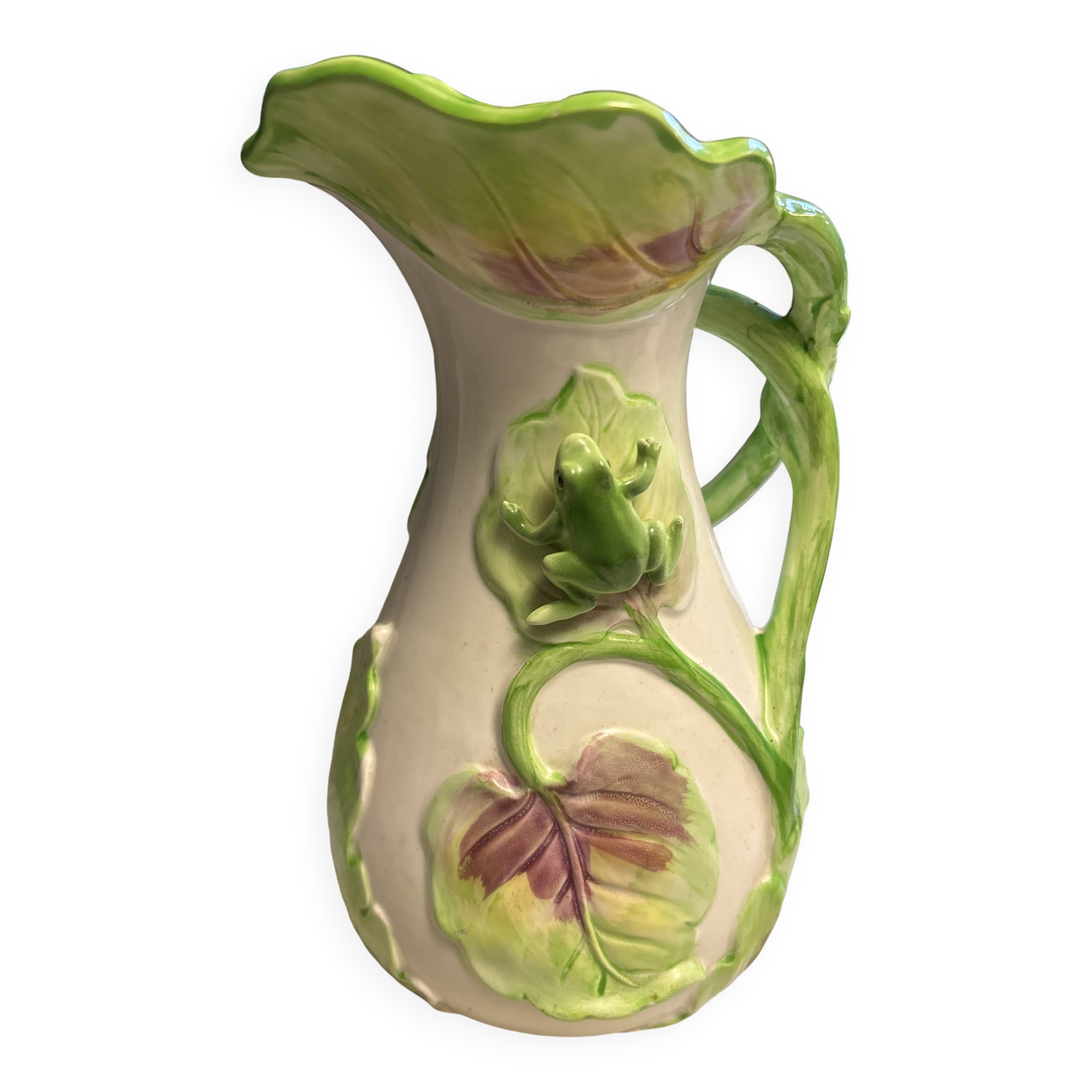 Frog slushie pitcher