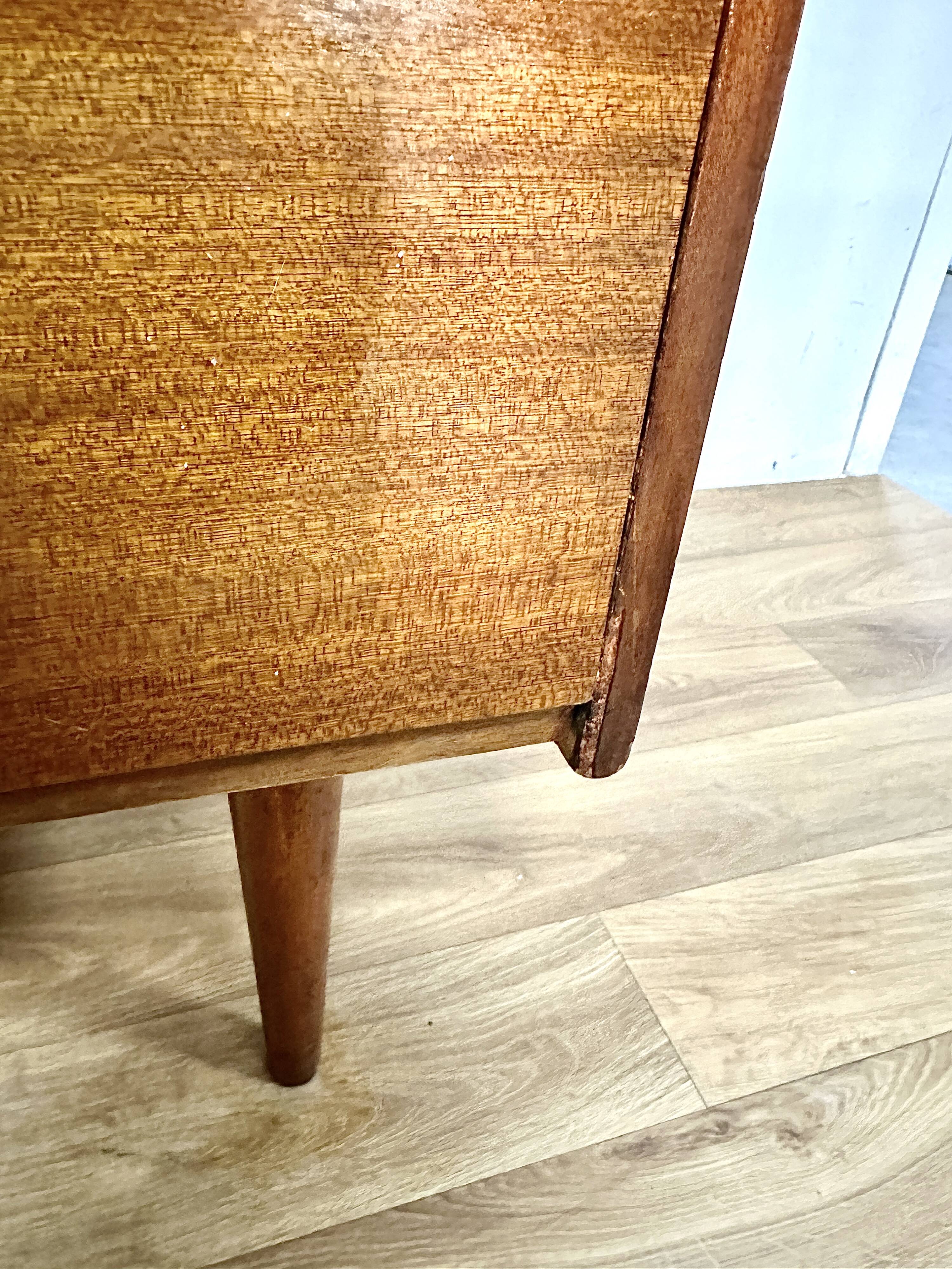 Vintage chest of drawers bobbin feet