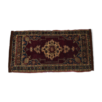 Tapis Hereké ancien, Turquie, 55 cm x 102 cm, laine nouée main, XIXème siècle