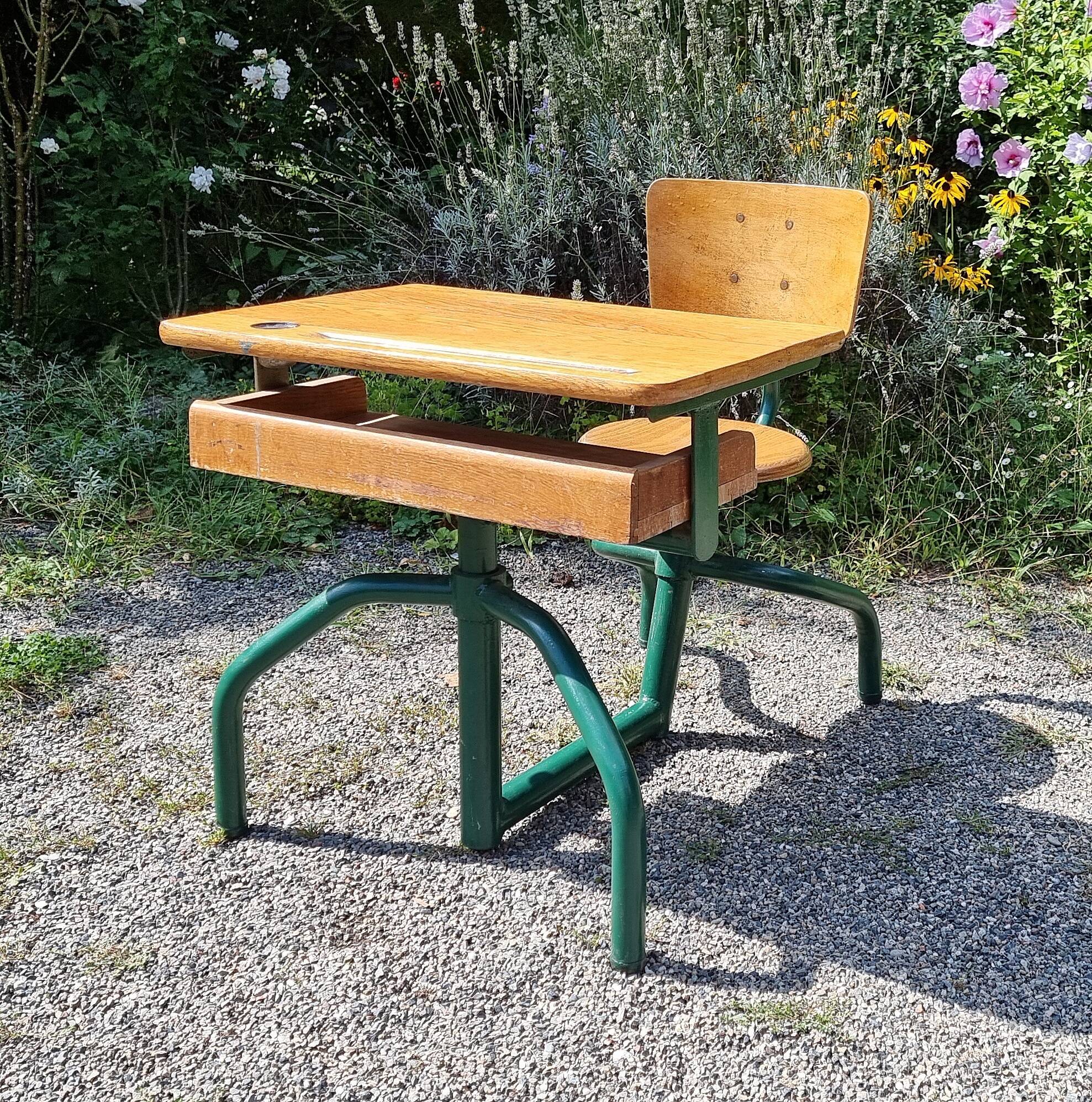 School desk proven year 50