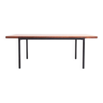 Table basse T-Angel en teck par Florence Knoll pour Knoll Inc. / Knoll International, années 1950.