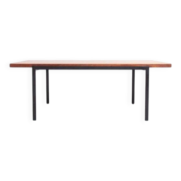Table basse T-Angel en teck par Florence Knoll pour Knoll Inc. / Knoll International, années 1950.