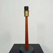 Lampe de table en teck et coton de style milieu du siècle par Einar Bäckström, Suède, 1950s