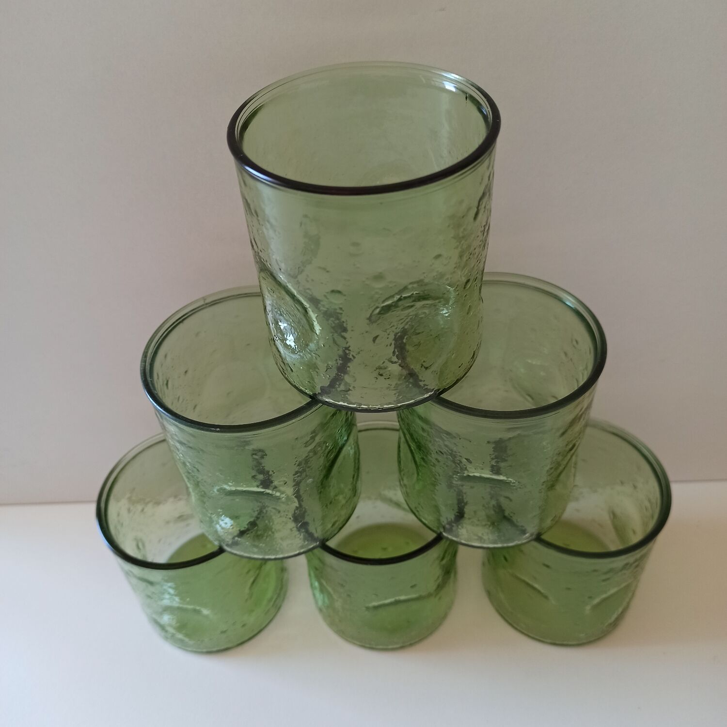 6 green bubbled glasses