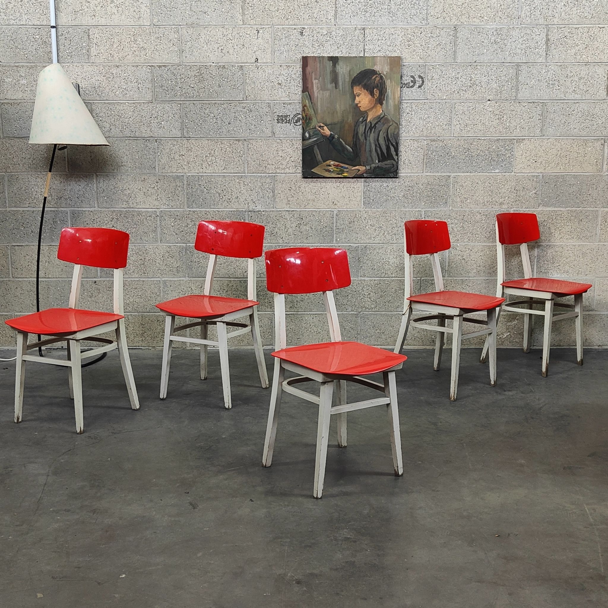 Set of 5 chairs TON Bystrice (Thonet) red and white 1960