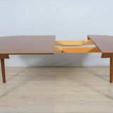 Table extensible en teck du milieu du siècle par Ole Hald pour Gudme Møbelfabrik, années 1970