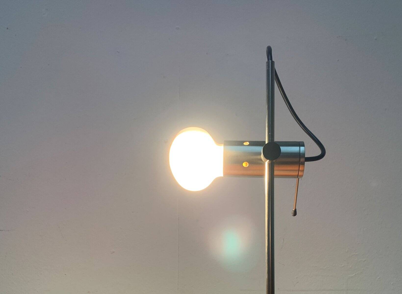 Italian table lamp model 251 by Tito Agnoli for Oluce, 1950s.