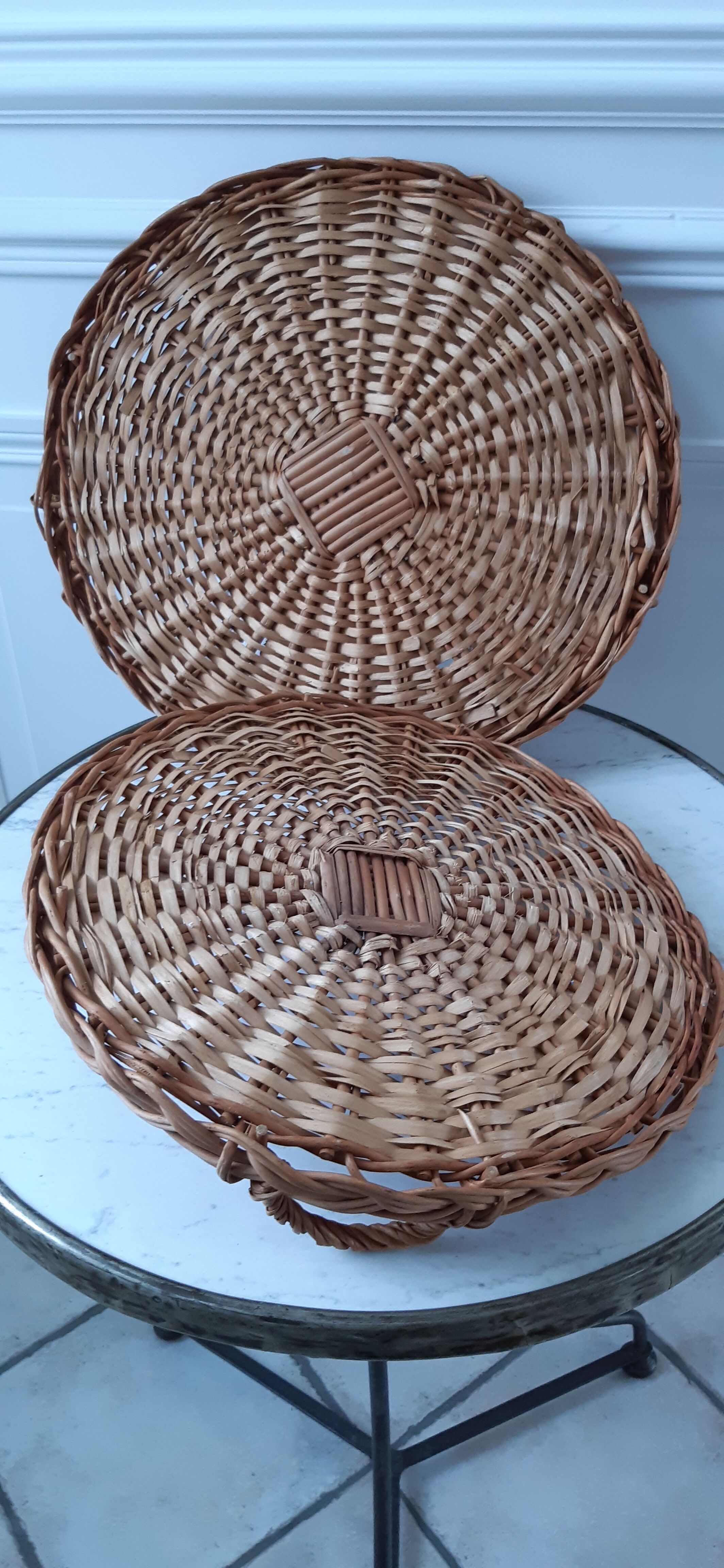 Duo of wicker panniers 70s