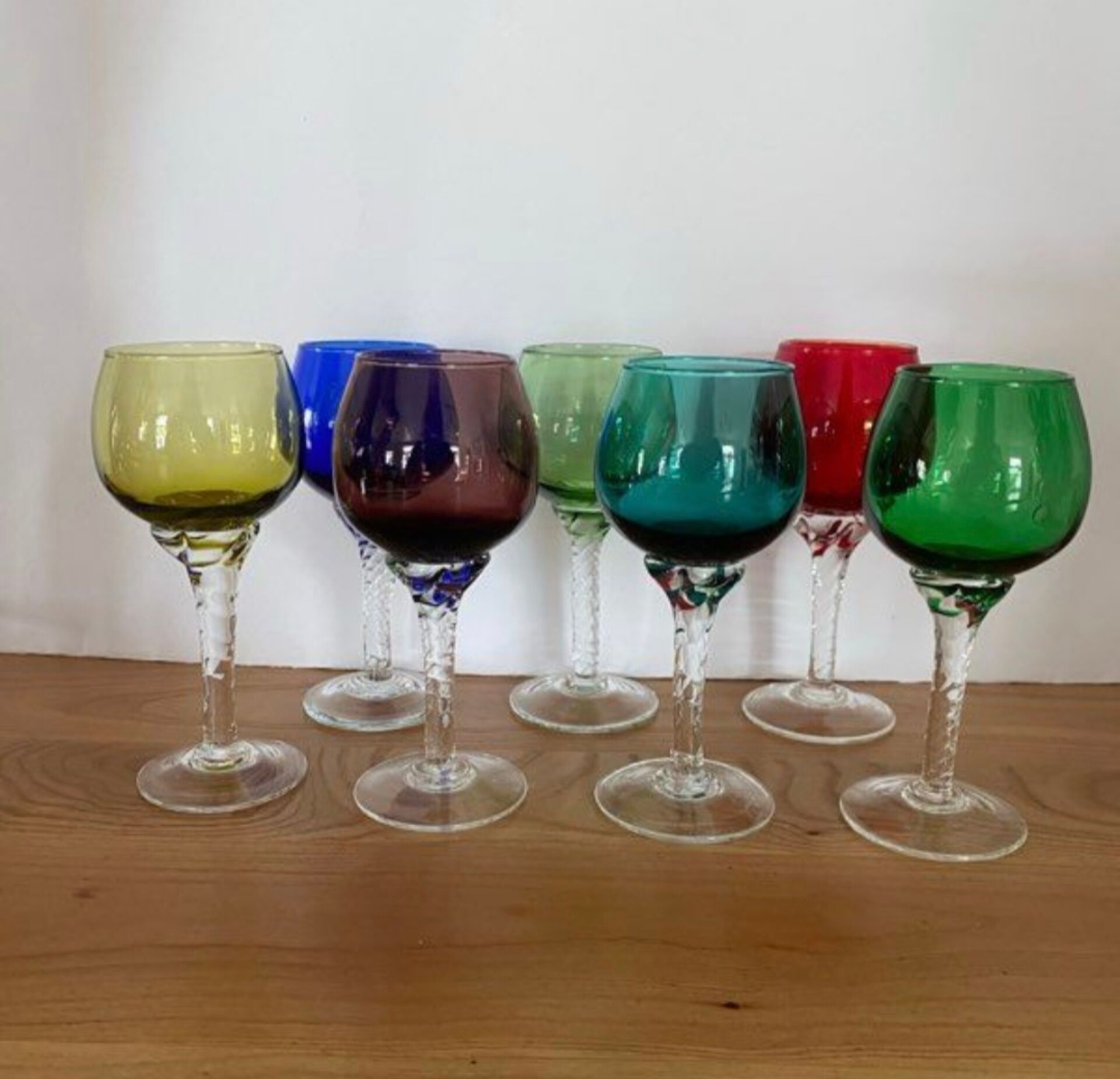 7 stemmed glasses from the Venetian glassworks of Murano from the 70s/80s.