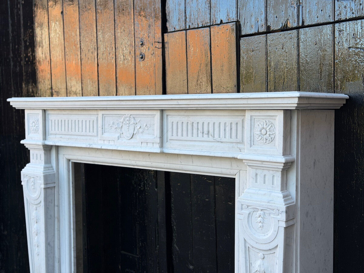 Louis XV style fireplace in white Carrara marble circa 1880