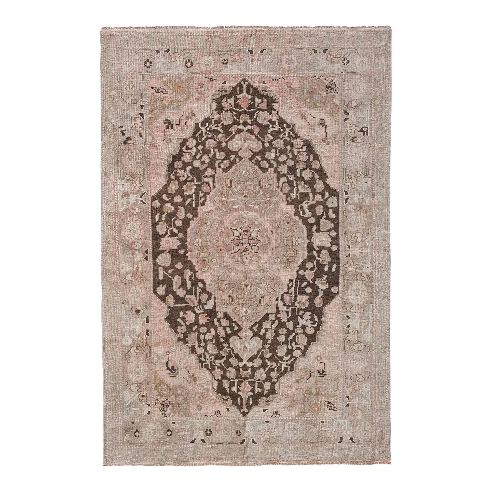 Vintage handmade Turkish rug 170x245 cm