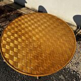 Rattan and chestnut living room