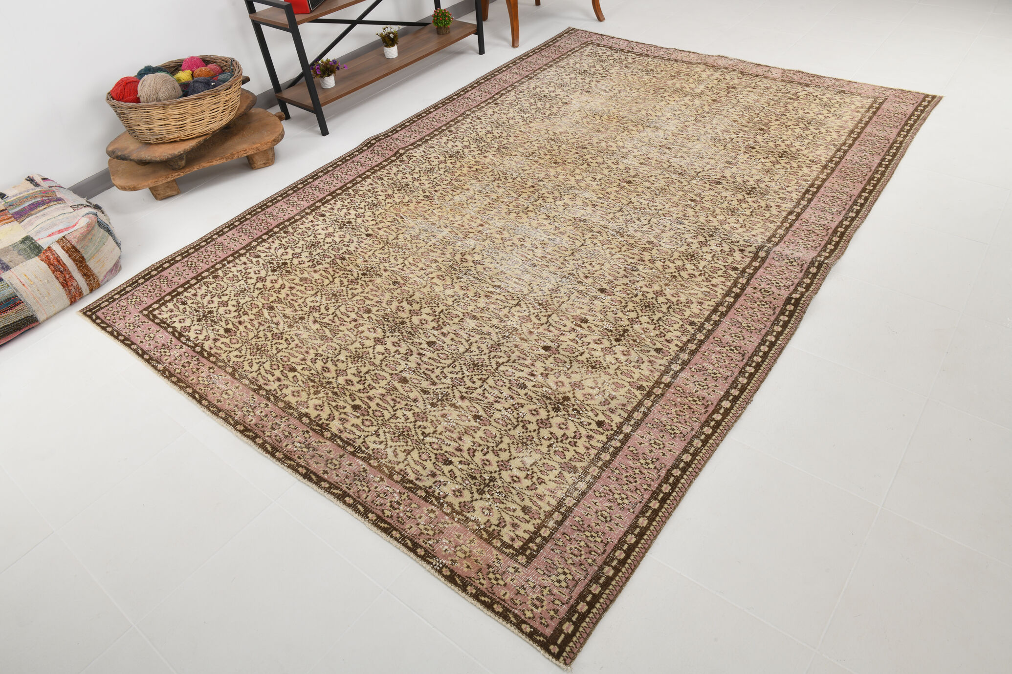 Hand-made vintage rug 303x206cm