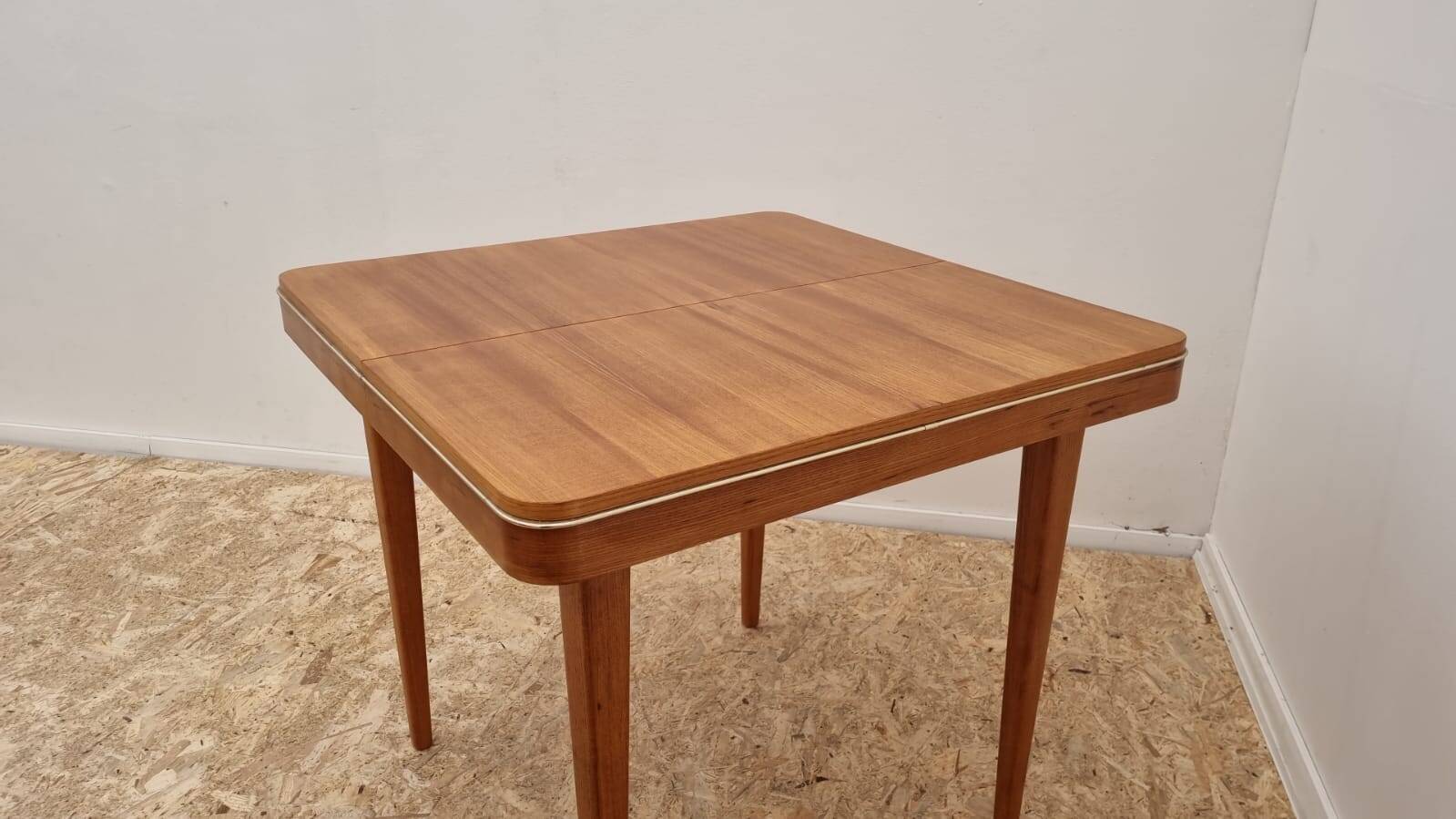 Fully renovated midcentury dining table by Jitona 1960´s, Czechoslovakia