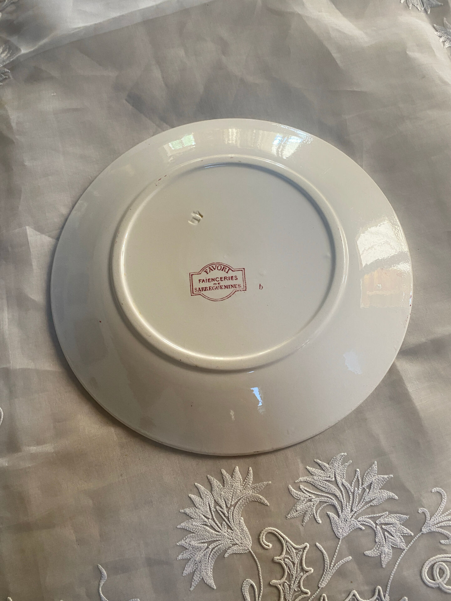 Flat plate model Favori from Sarreguemines