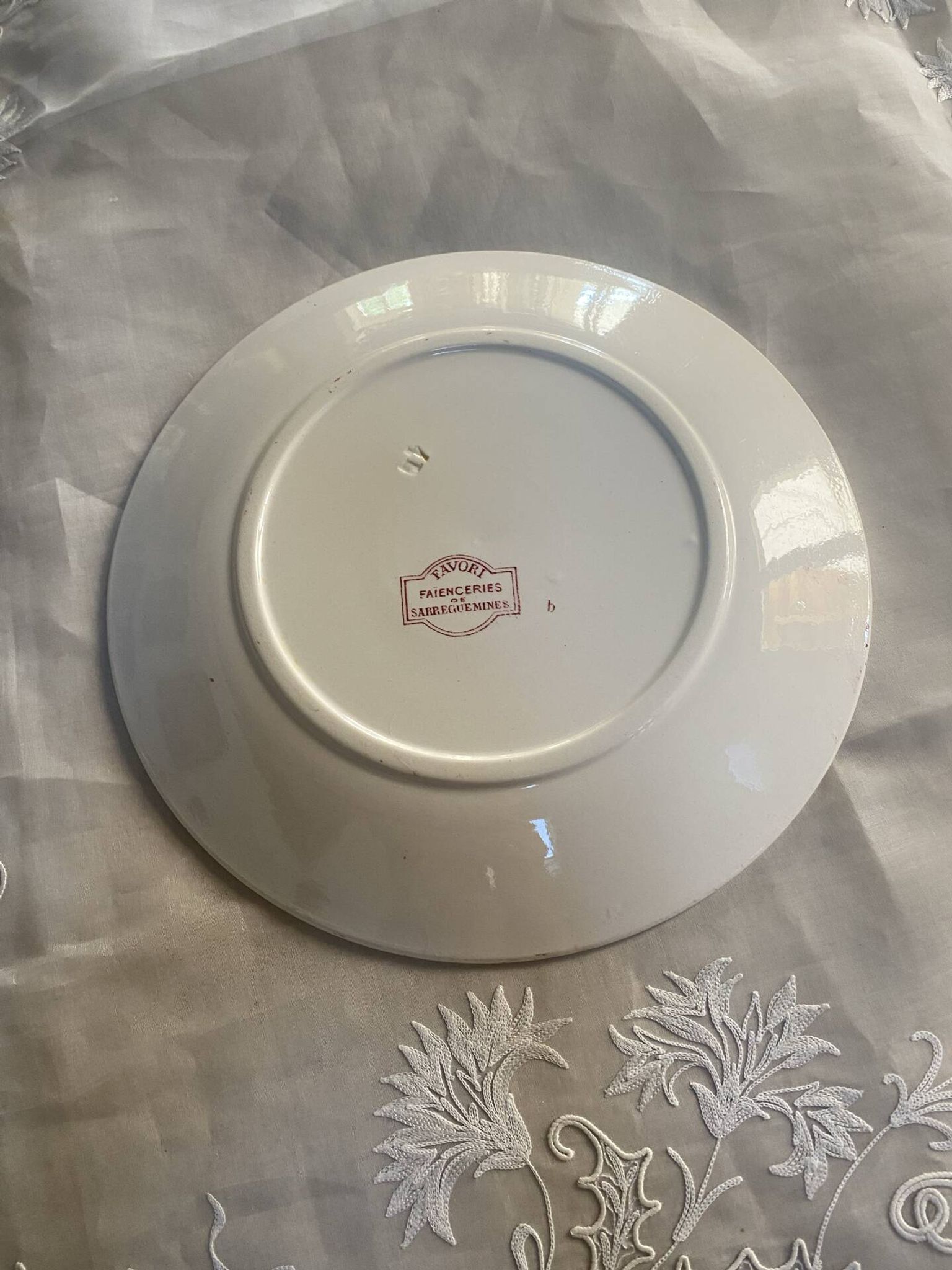 Flat plate model Favori from Sarreguemines