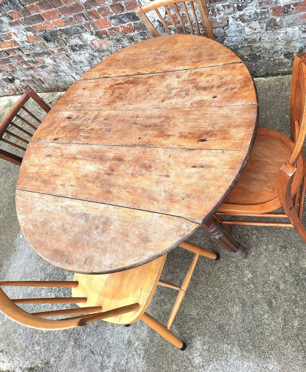 Antique round farmhouse table, modular vintage furniture