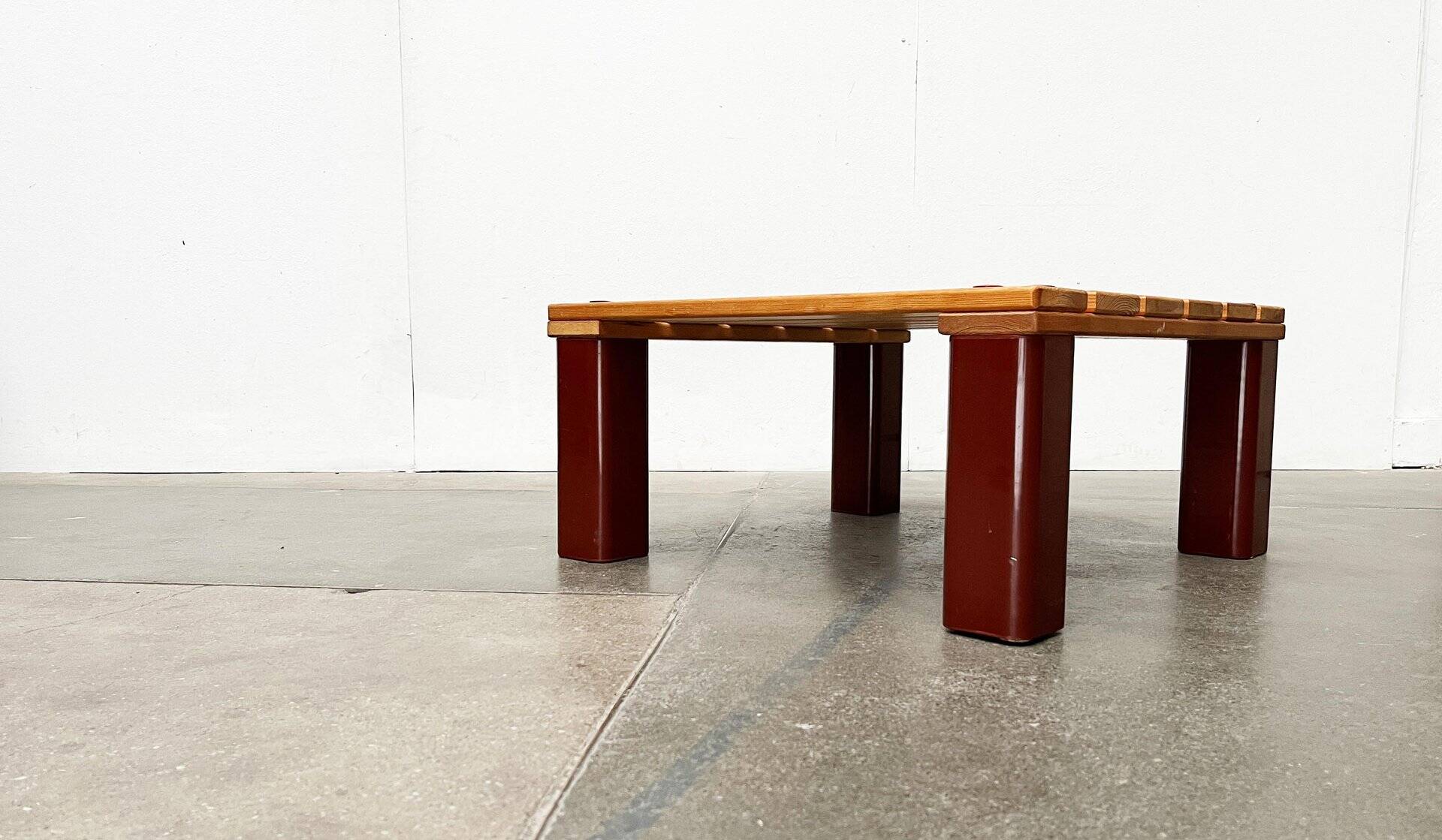 Table basse vintage en pin massif et plastique pour canapé d'extérieur, années 1970