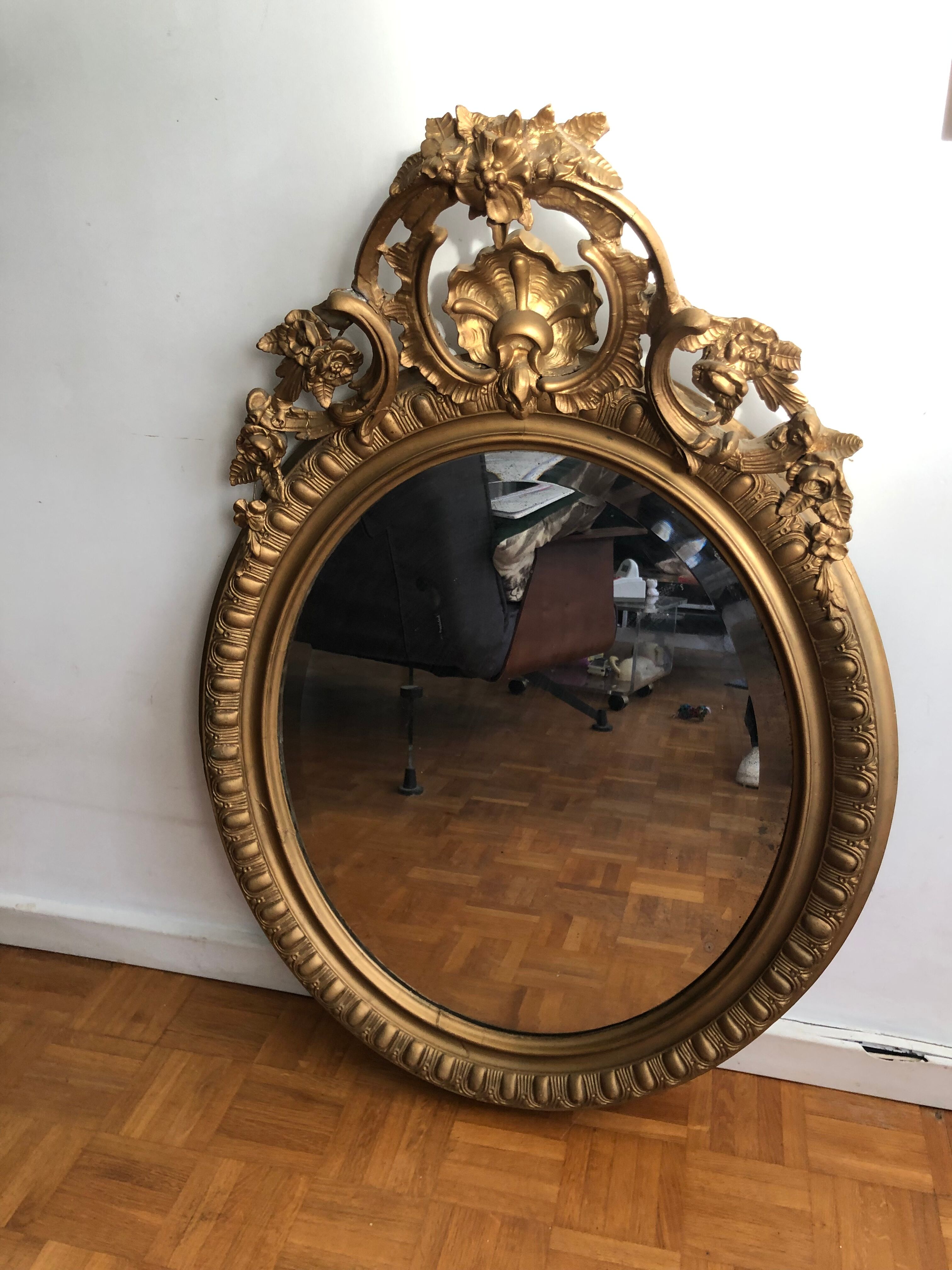 Oval mirror with pediment, 100x70 cm