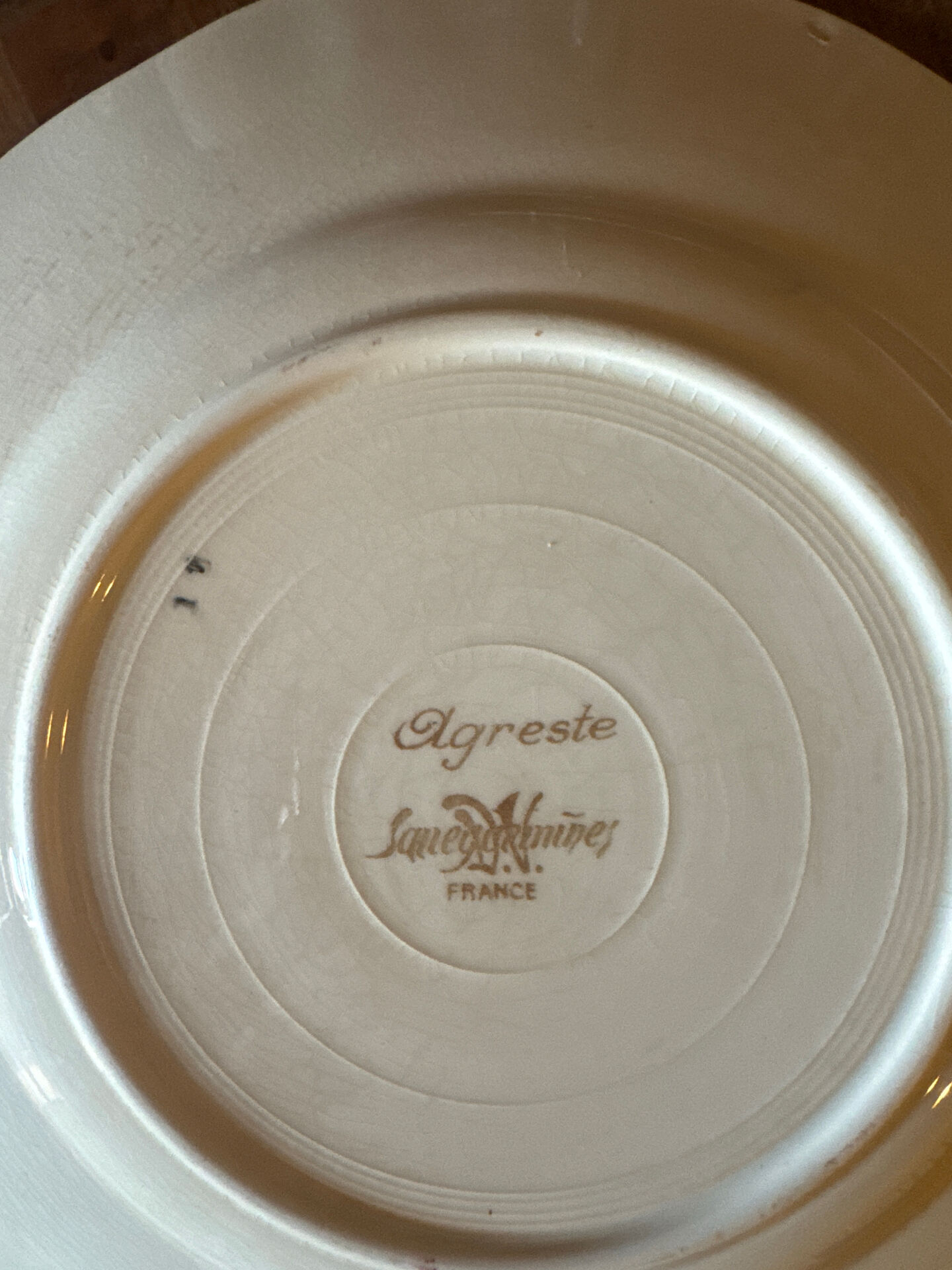 Lot de 4 assiettes fleuries