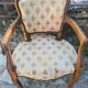 Fauteuil en bois tapisserie en l'état