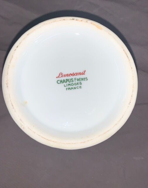 Pot à pharmacie