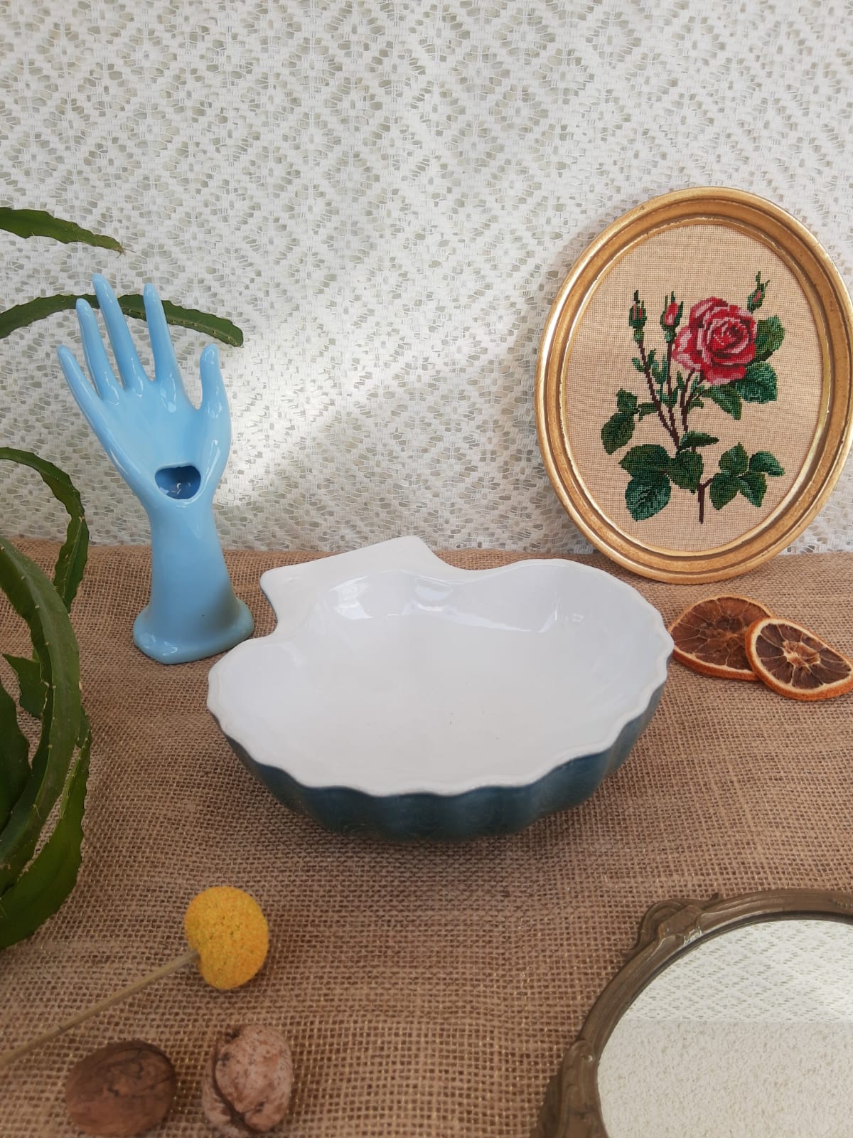 Oven dish in the shape of a blue scallop shell - Vintage