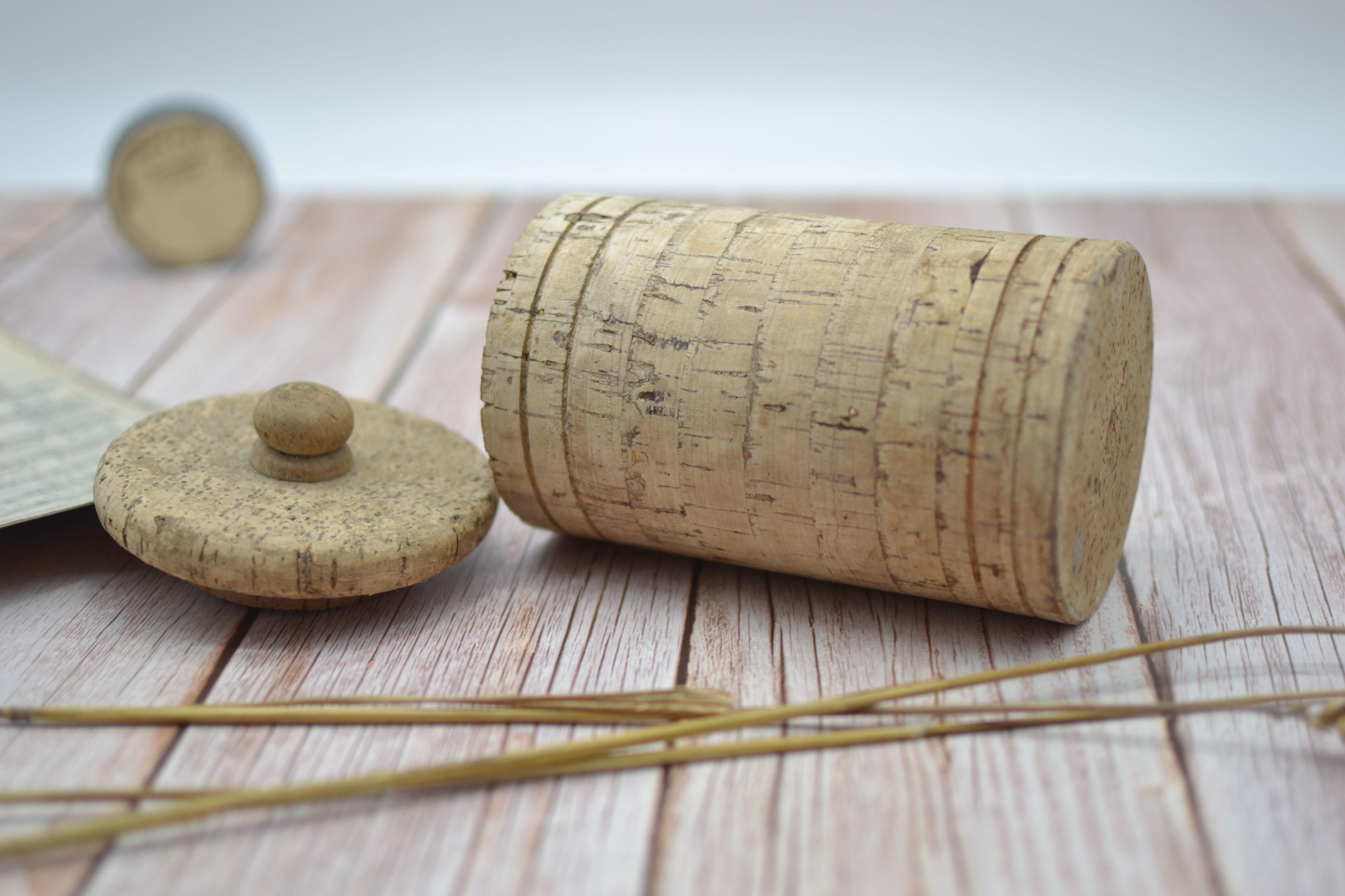 Jar with 100% cork lid