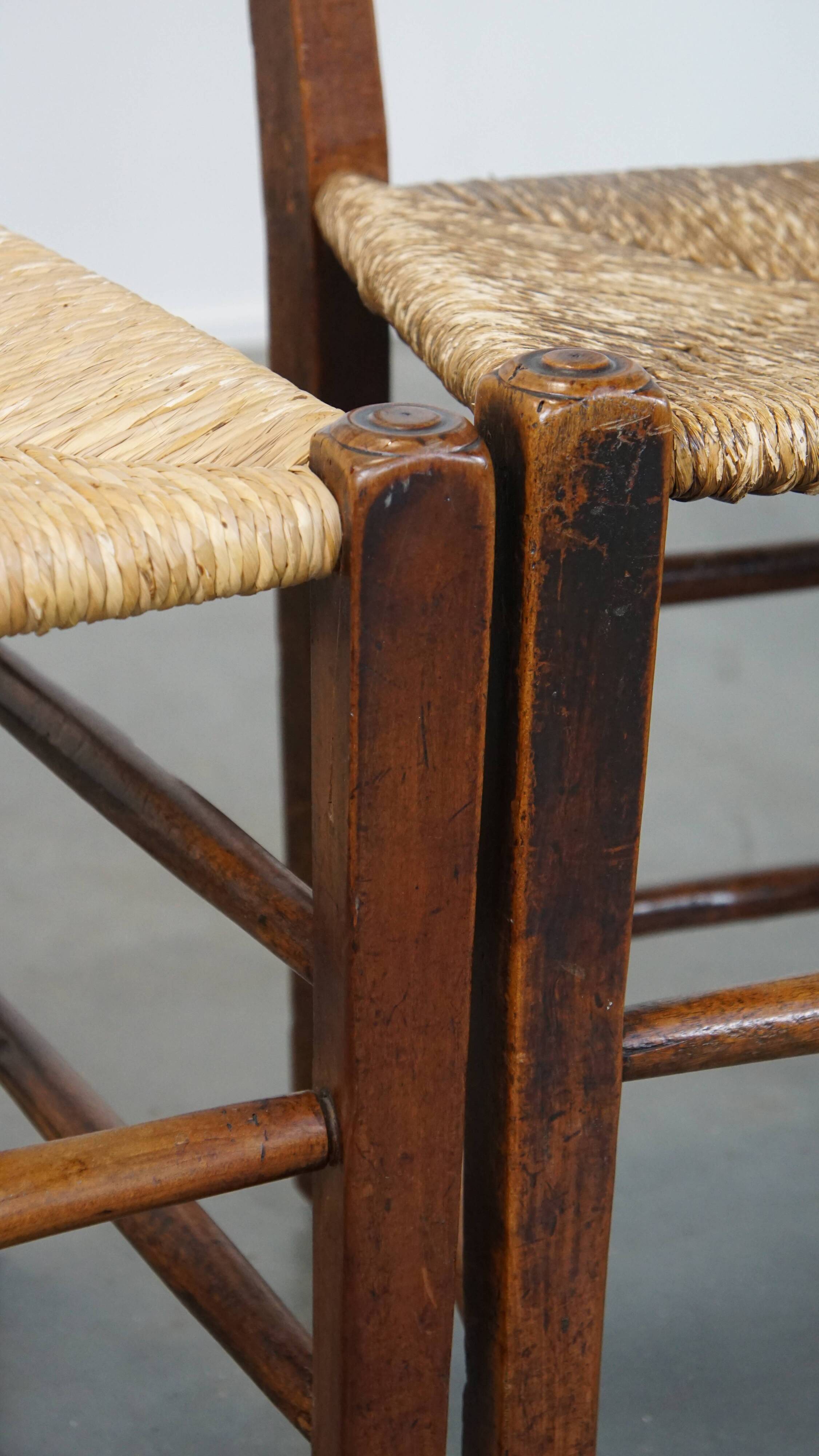 Lot de 4 chaises de salle à manger anglaises anciennes du XIXe siècle avec assises en osier