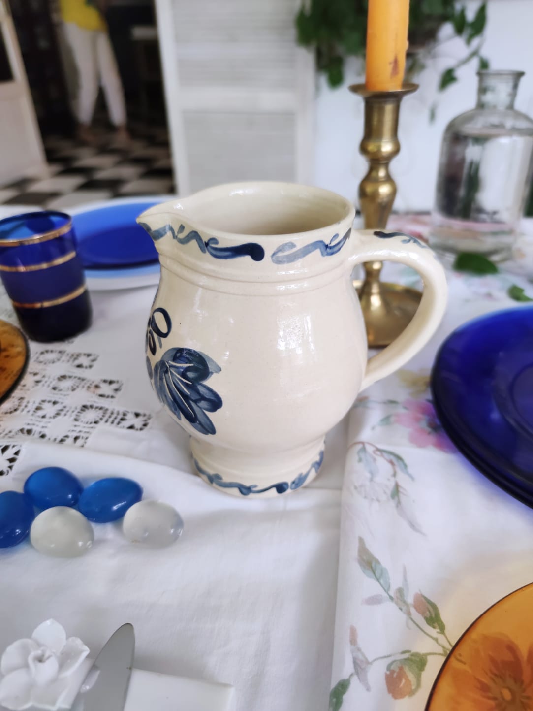 Decanter with grape blue decoration
