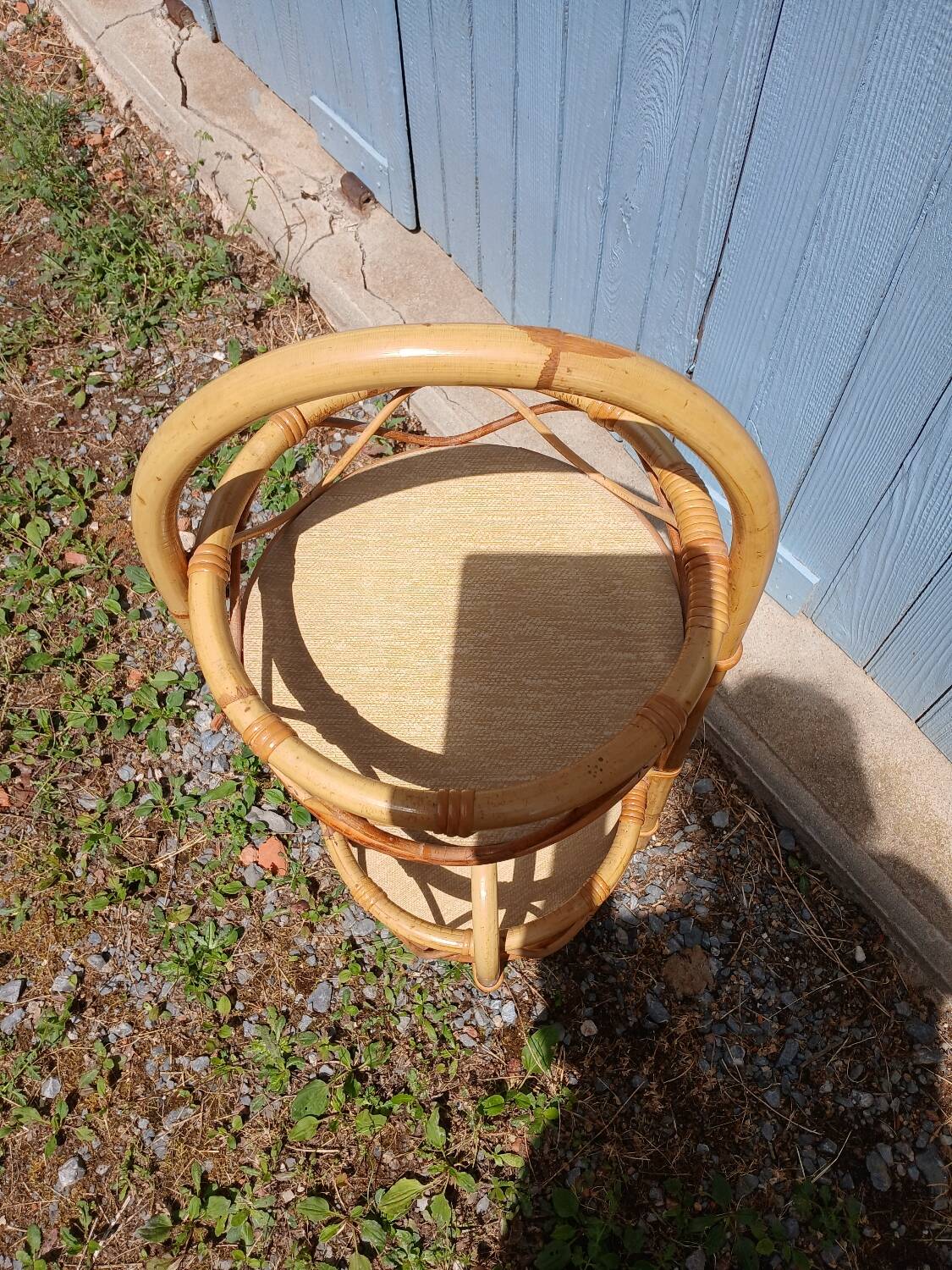 Vintage rattan bottle holder/server