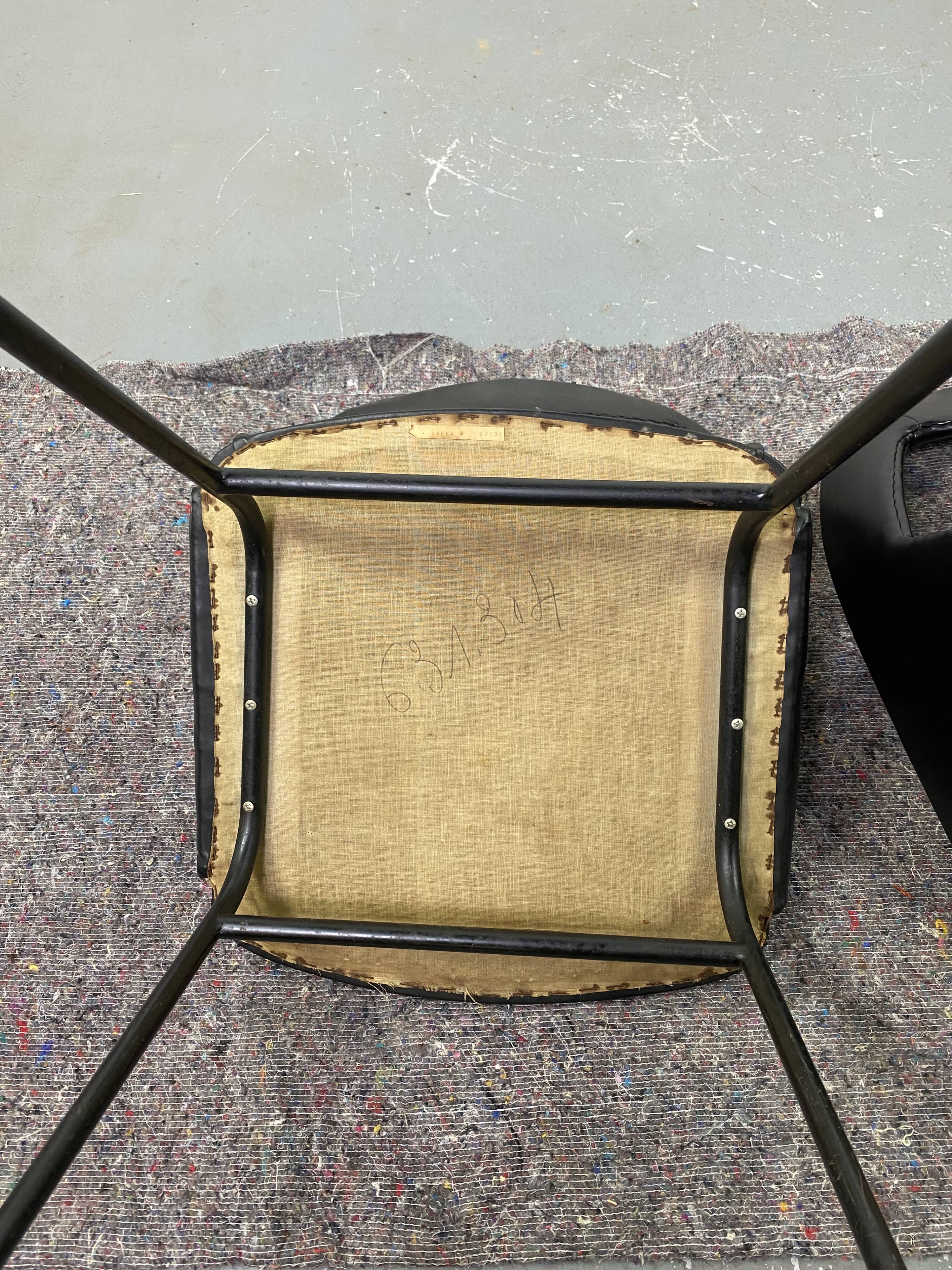 Paire de fauteuils Louis Paolozzi noir