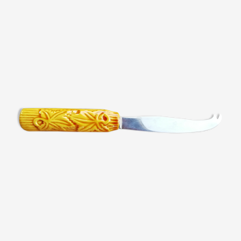 Ceramic cheese knife