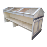 Shop showcase