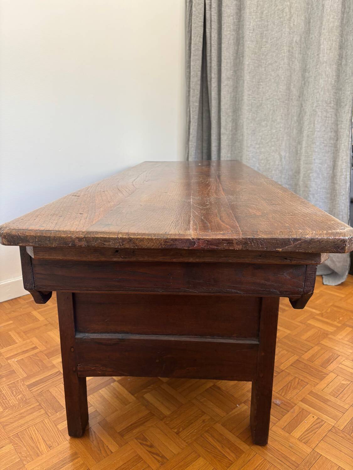 Grand coffre ancien en chêne massif – XIXe – belle patine d’origine