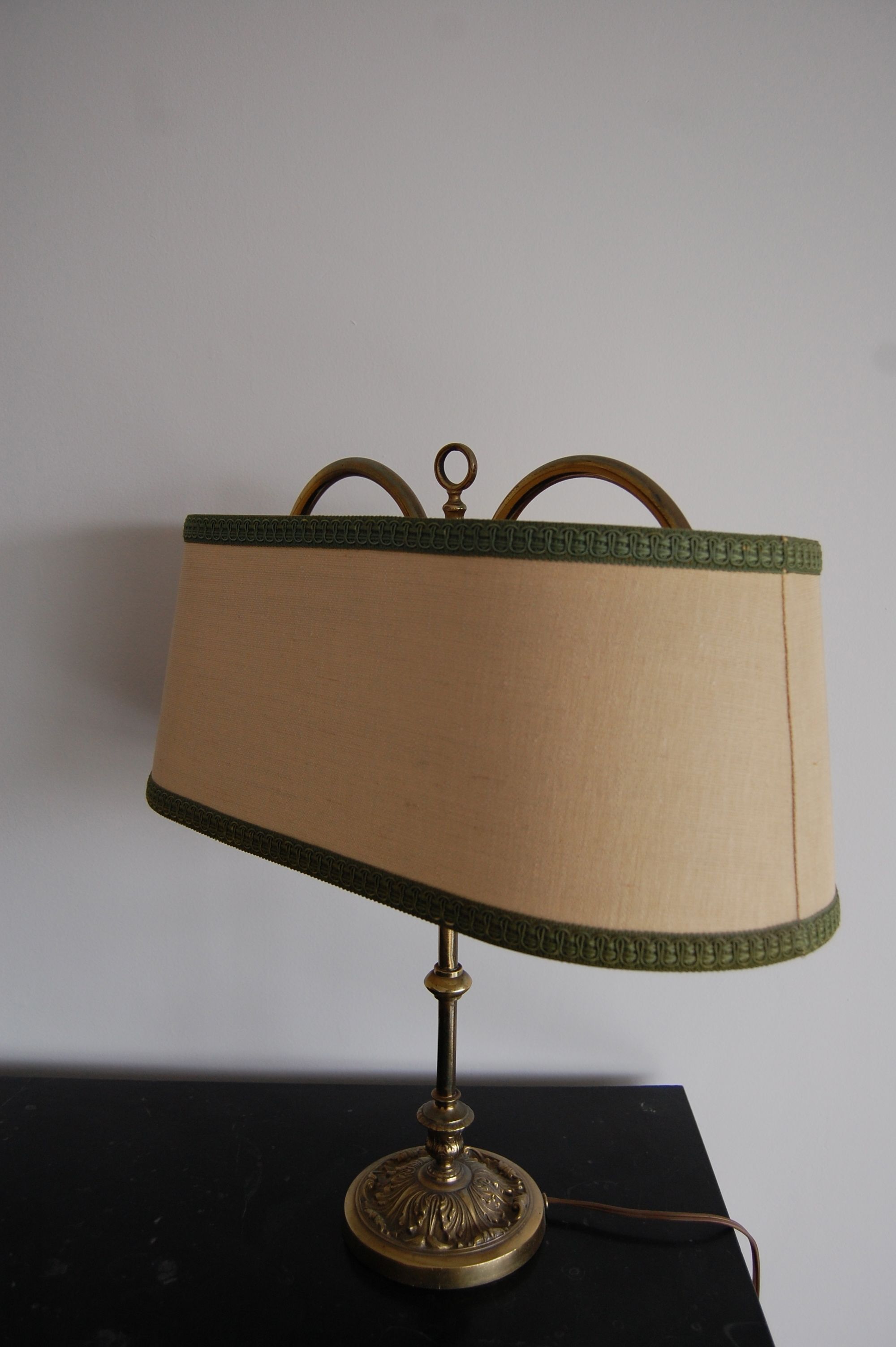 Table lamp