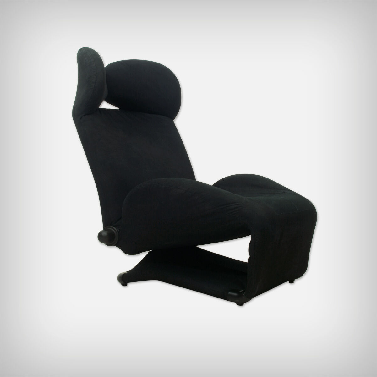 Italian Black Wink Lounge Chair With Mickey Mouse Ears by Toshiyuki Kita for Cassina, 1980s
