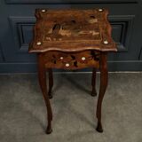 Petite table à ouvrage en marqueterie XIXe