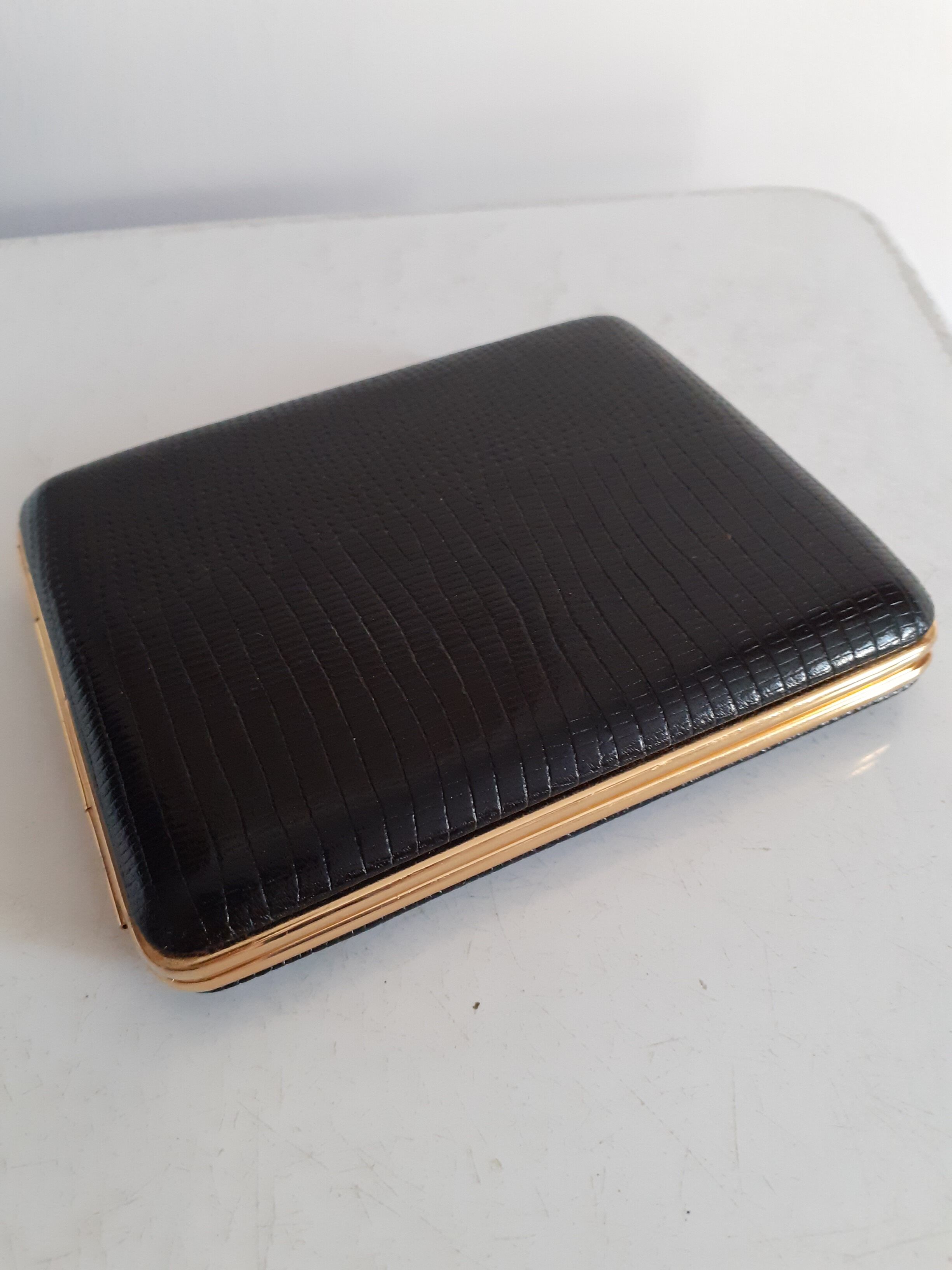 Cigarette case