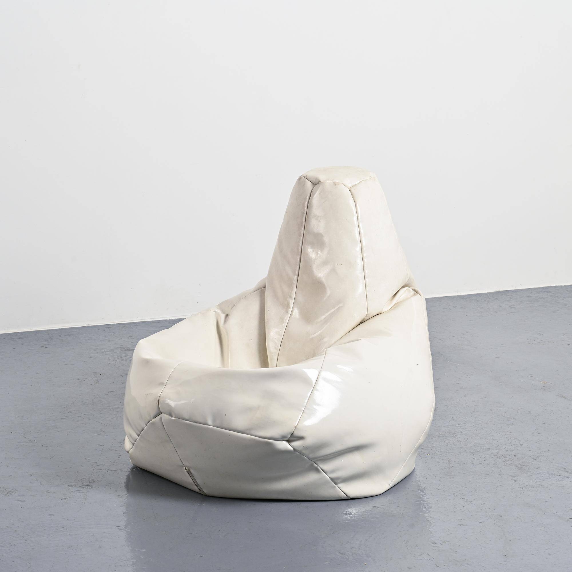 Bean bag by Piero Gatti, Cesare Paolini and Franco Teodoro for Zanotta, 1968.