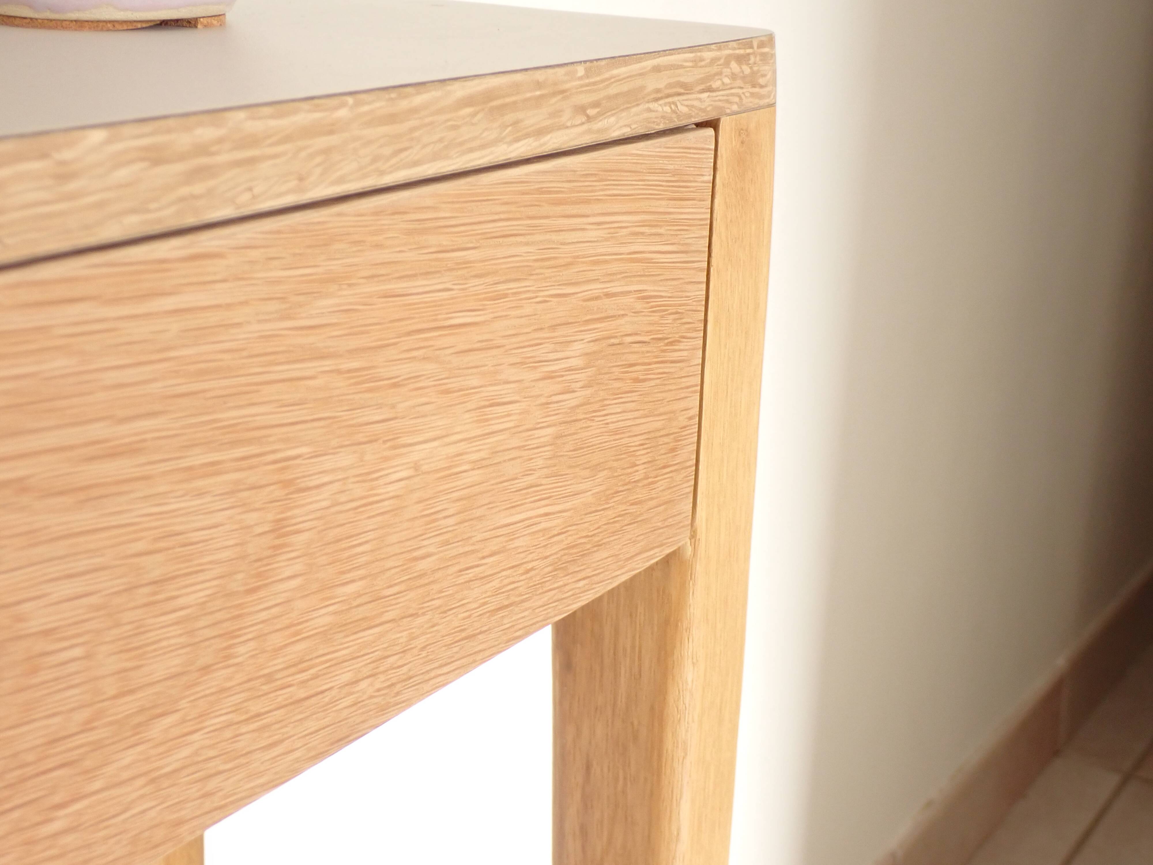Oak console