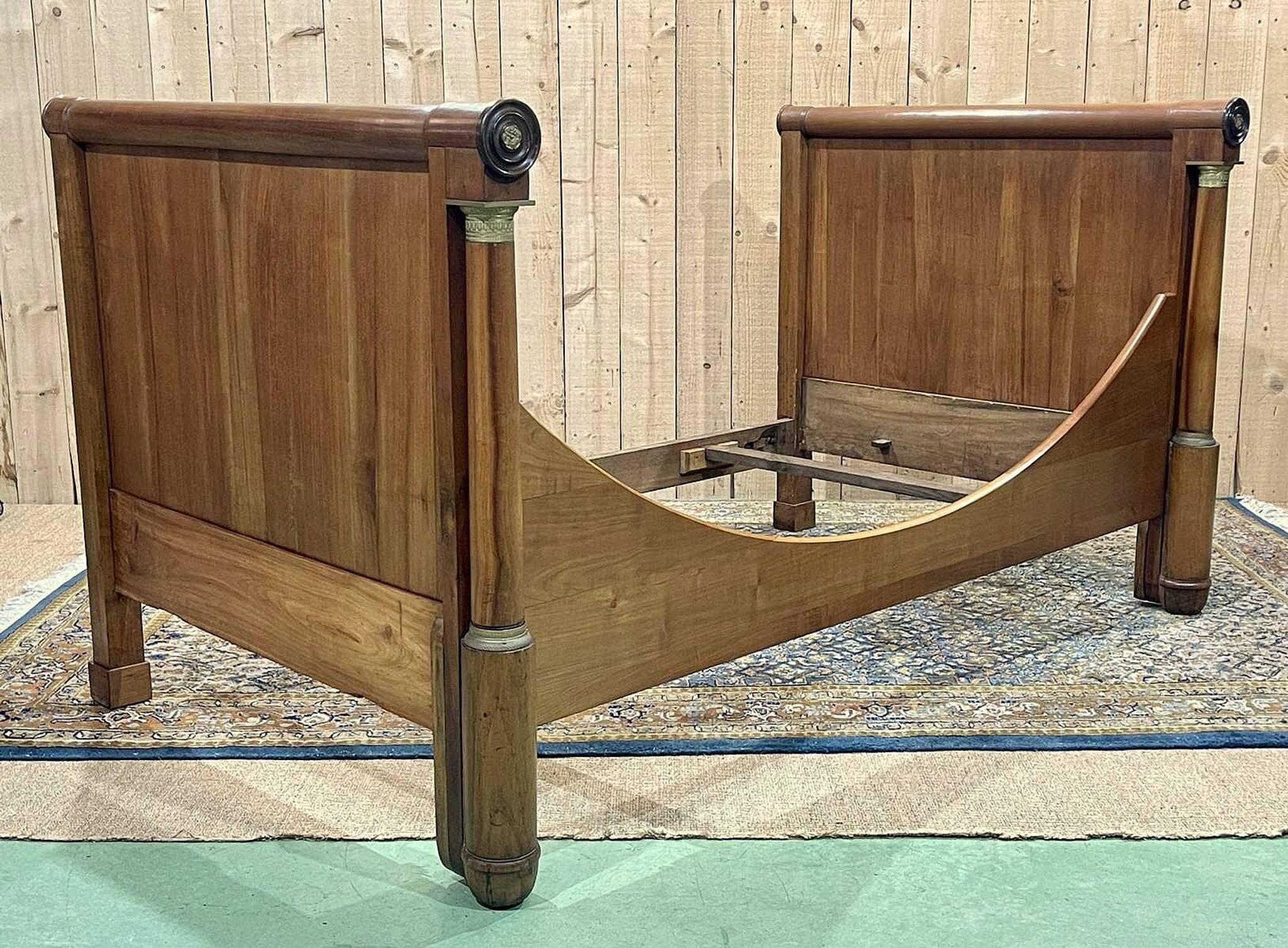 19th century Empire sleigh bed in cherry wood - Bedding: 1m82x98cm